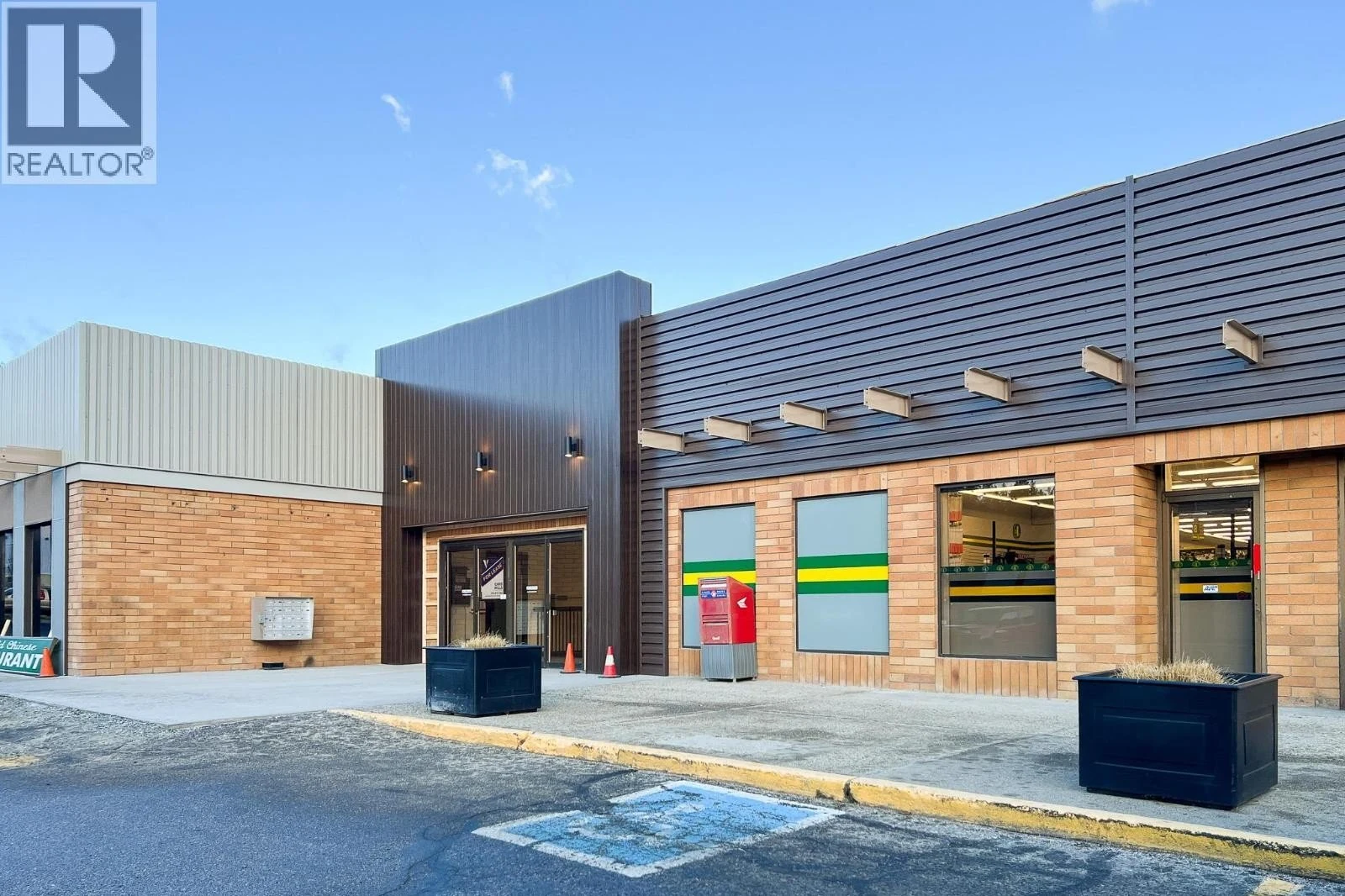 Multi-Tenant Retail Strip Roofing in Ann Arbor, MI